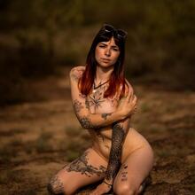  Nude