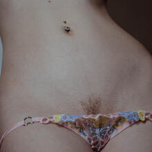  Nude
