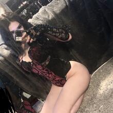 Nude