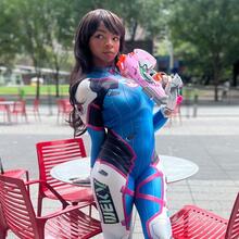 Nude