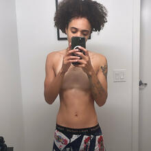  Nude