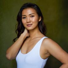  Nude