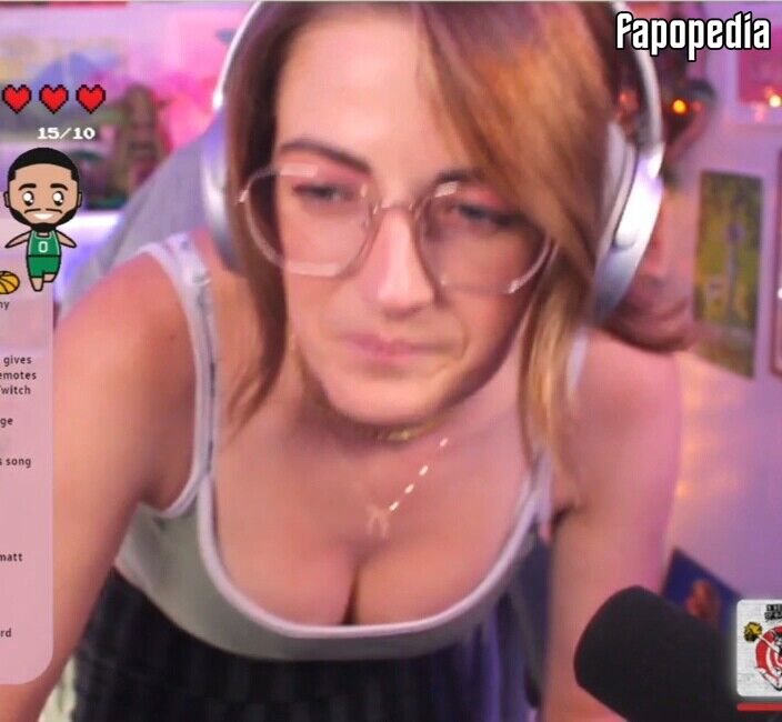 Caitlin Marie Reacts