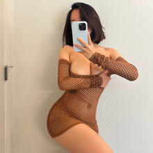  Nude