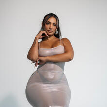  Nude