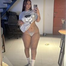 Nude