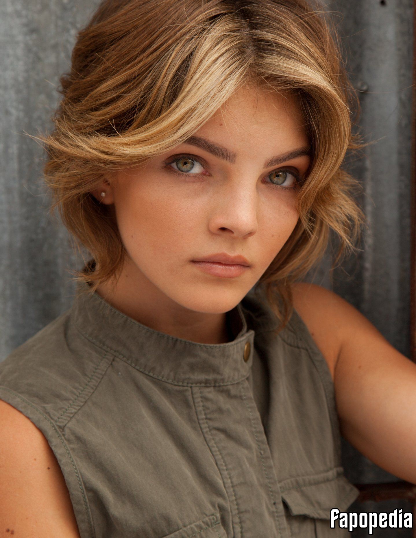 Camren Bicondova Nude Leaks - Photo #3335367 - Fapopedia
