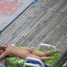  Nude