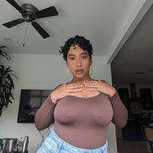  Nude