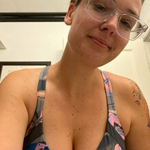  Nude