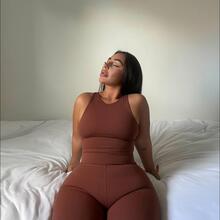  Nude