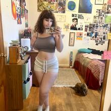  Nude