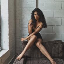  Nude