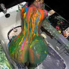  Nude