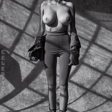  Nude