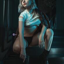  Nude