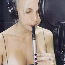  Nude