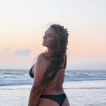  Nude