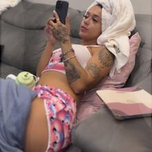  Nude