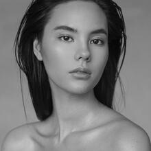  Nude