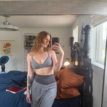  Nude