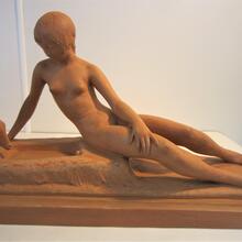  Nude