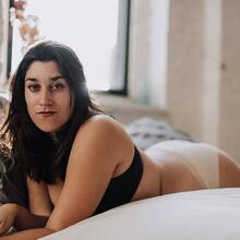  Nude