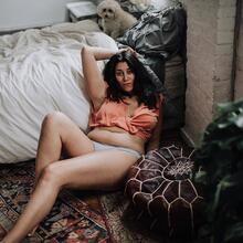  Nude