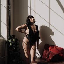  Nude
