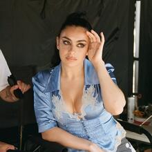  Nude