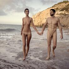  Nude