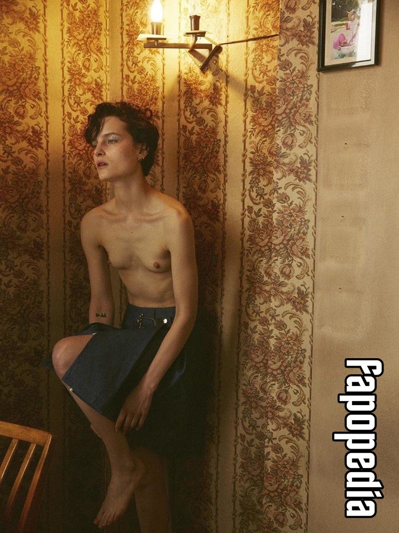 Charlotte Tomaszewska Nude Leaks