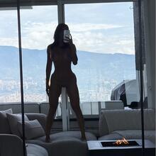  Nude
