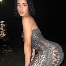  Nude