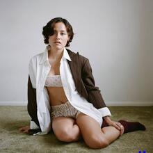  Nude