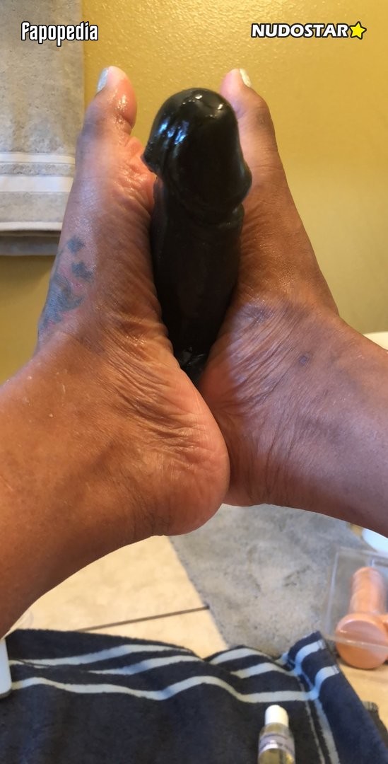 Cherokee Dass Feet