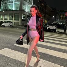  Nude