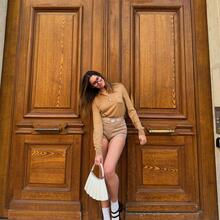  Nude