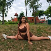  Nude