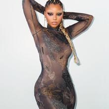  Nude