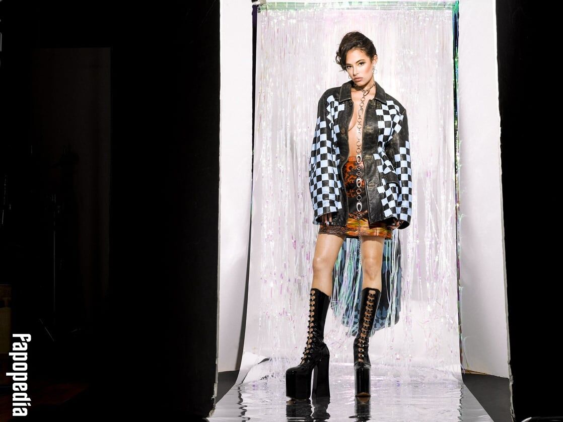 Chloe Bridges Nude OnlyFans Leaks - Photo #3982362 - Fapopedia