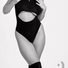  Nude