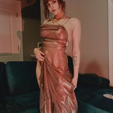  Nude