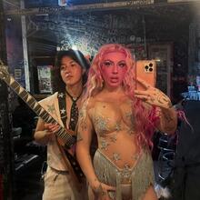  Nude