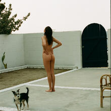  Nude