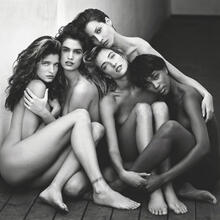  Nude