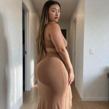  Nude