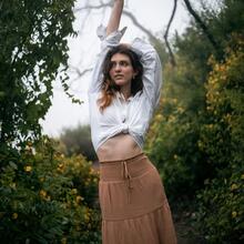  Nude