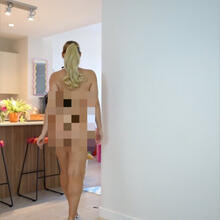  Nude