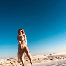  Nude